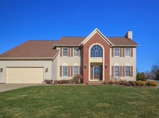 11605 Olde Stone Ct, Painesville, OH 44077