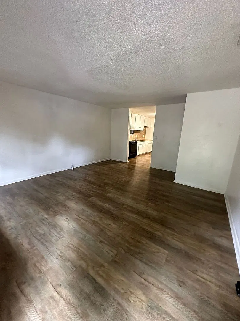 4080 Arbor Place Lane, Unit B: Refreshed 2 Bed / 1 Bath Duplex off Hwy 58 — Photo 2