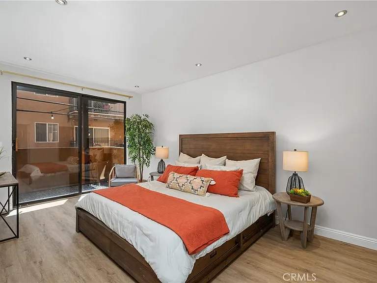 828 N Hudson Ave #106 — Photo 12