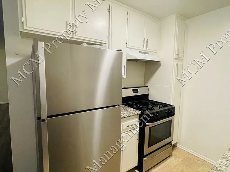 13956 Vanowen St — Photo 4