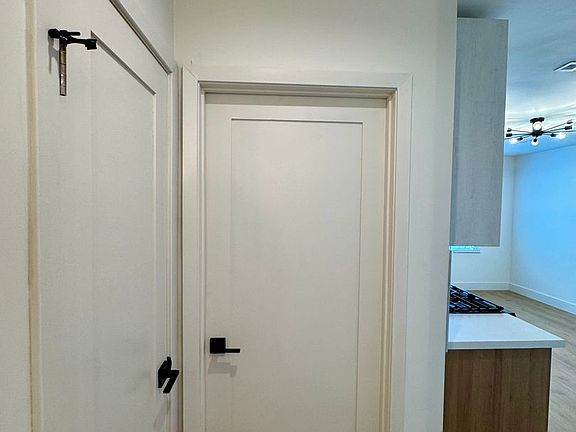 5th image of 121 Ximeno Ave #1