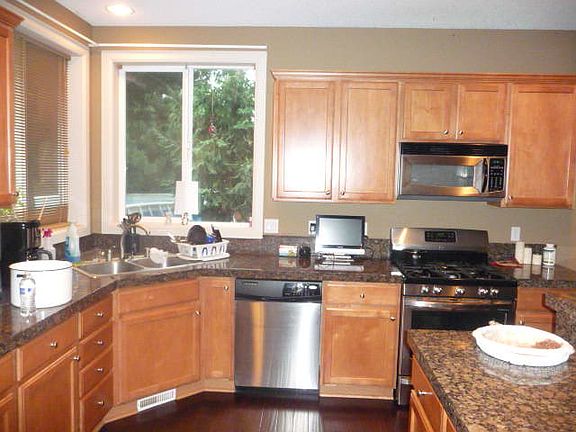 5th image of 9409 NE 102nd St