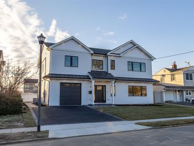 18 Hidden Lane, Westbury, NY, 11590