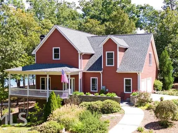 716 Early Dr, Hartwell, GA 30643