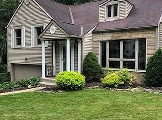 2810 S Park Dr, Stow, OH 44224