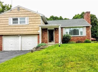 124 Brookside Ln, Fayetteville, NY 13066