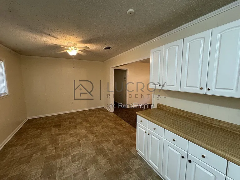 3203 Harle St — Photo 7