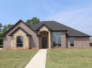 7611 Hickory Spring Ln, Tyler, TX 75703
