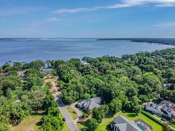 3rd image of 11601 Rebeccas Cove Ct