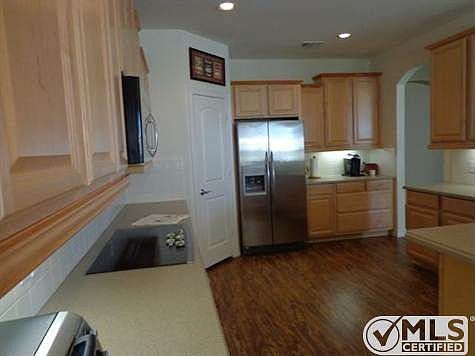 3rd image of 205 Bluefinch Dr
