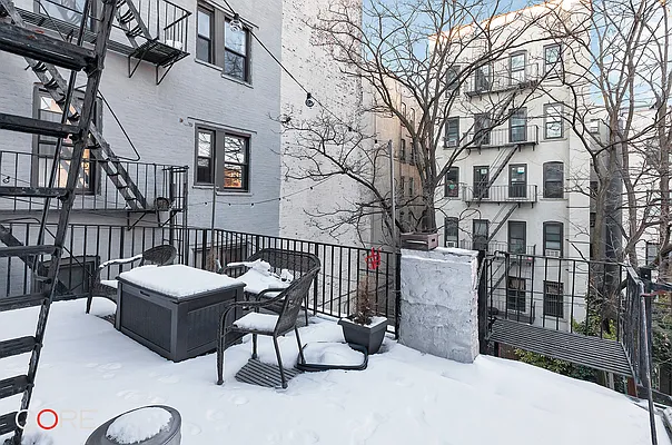 Rented by CORE | media 13