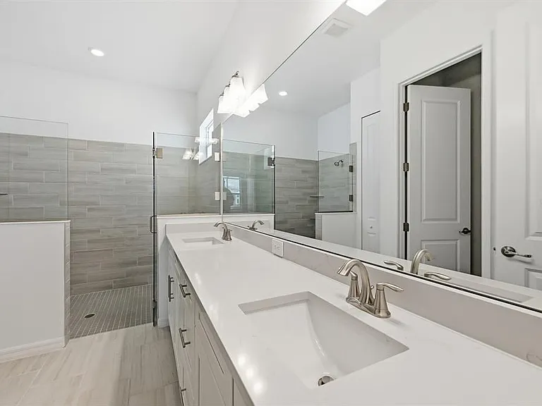 5543 Lightning Whelk Ln — Photo 13