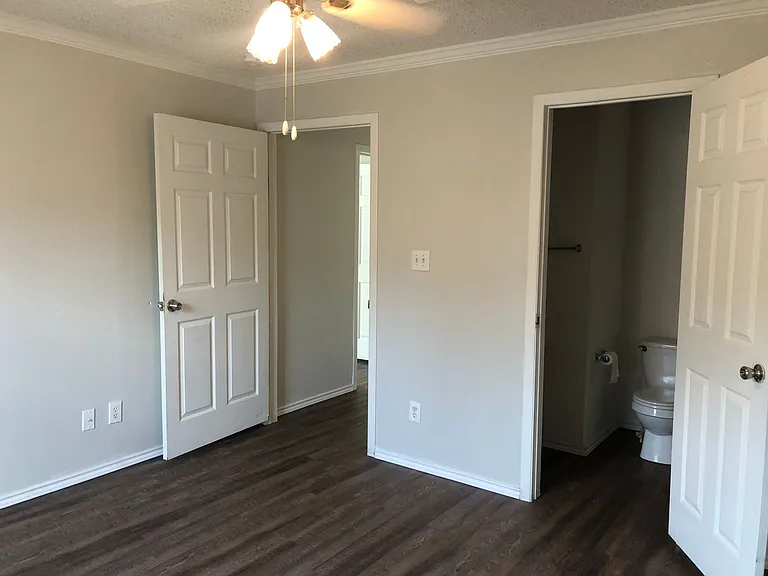 115 Varsity Dr — Photo 36