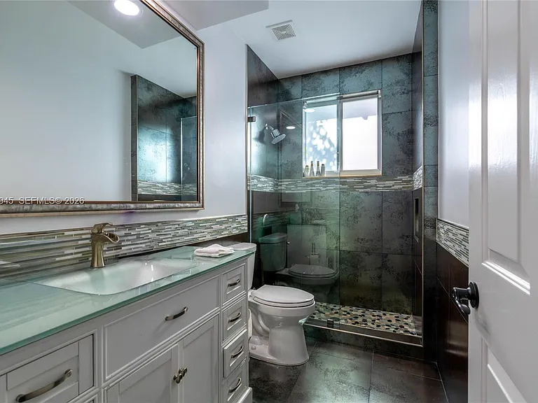 15253 SW 40th St — Photo 28