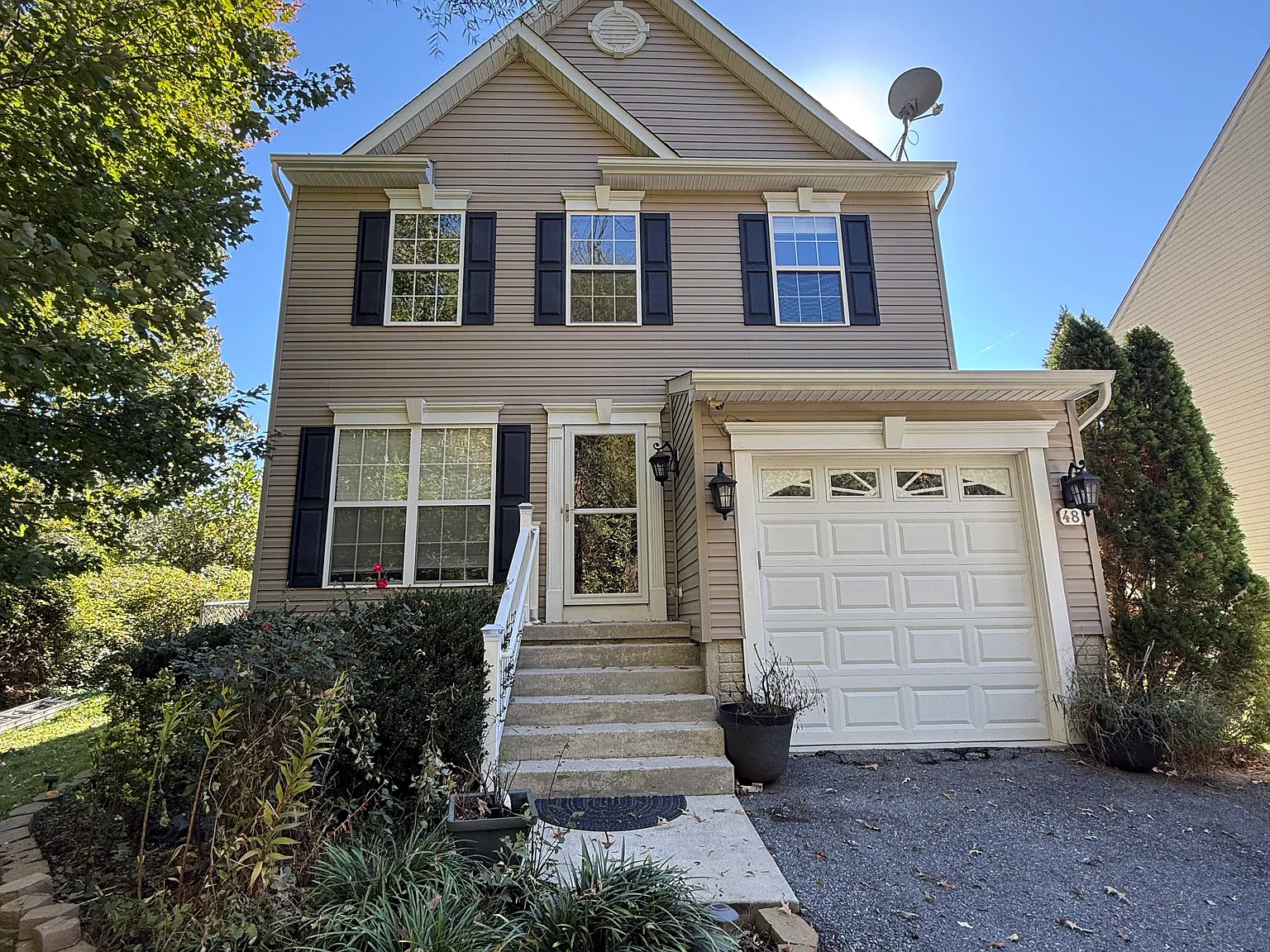 3 bed, 1819 sqft, $3,000 — Photo 1