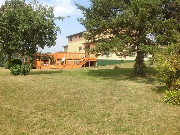 Three tiered deck