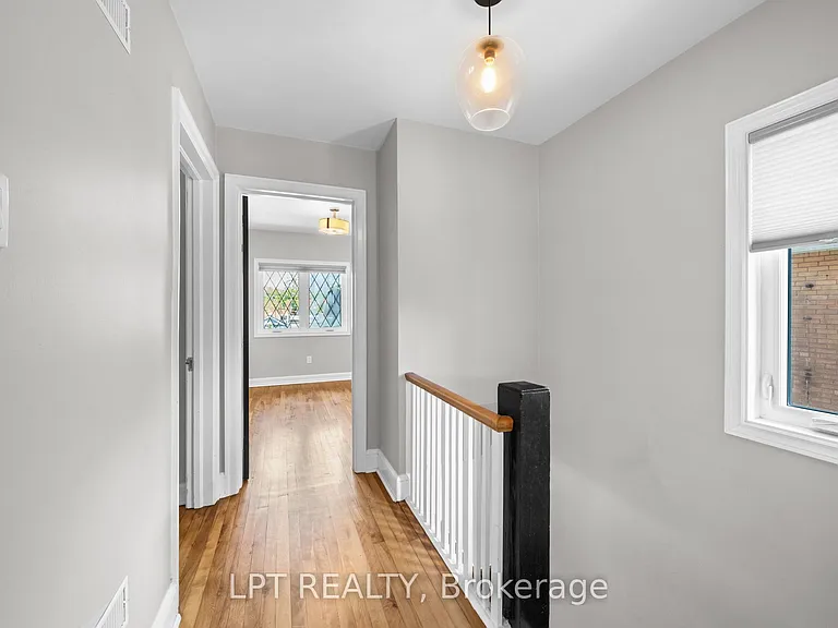 126 Blackburn Ave — Photo 19