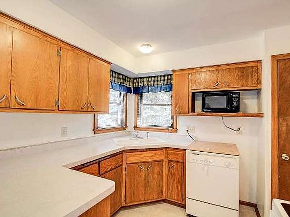 3rd image of 4224 W Parkland Ave
