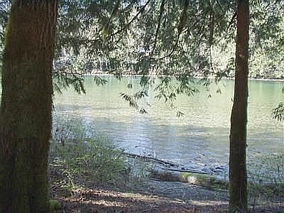 400 ft of riverfront property