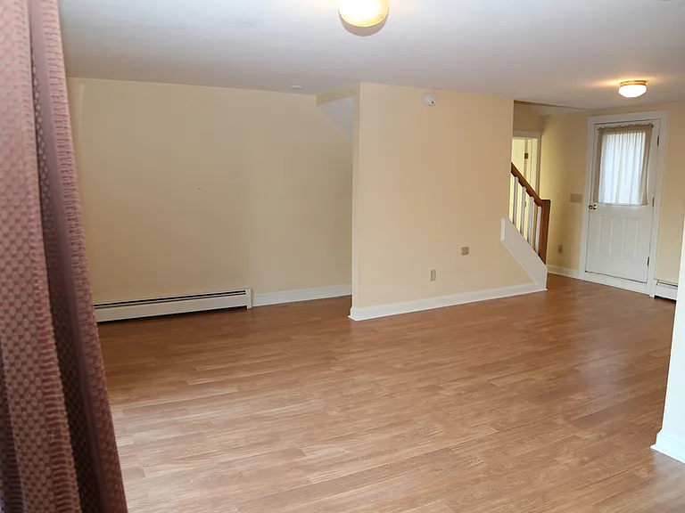 10 Oak Pl #A — Photo 7