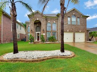 10427 Tree Hollow Cir, La Porte, TX 77571