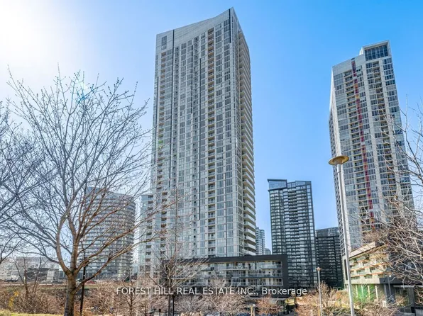 75 Queens Wharf Rd #3710, Toronto, ON M5V 0J8