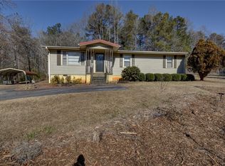 319 Cove Creek Rd, Pickens, SC 29671