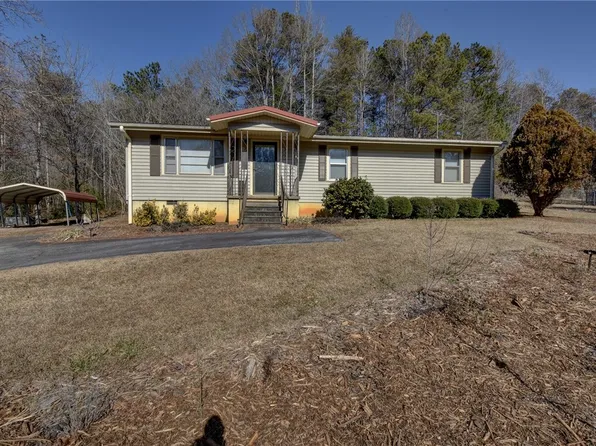 319 Cove Creek Rd, Pickens, SC 29671