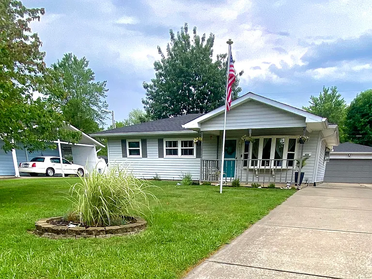 459 Mooreland Dr — Photo 1