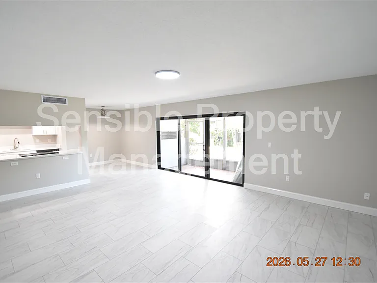 877 114th Ave N #407 — Photo 9