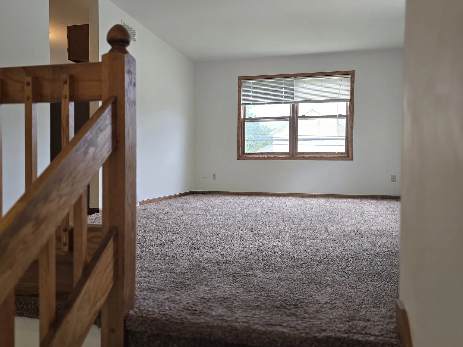 3 bed, 1727 sqft, $2,495 — Photo 4