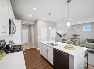 10489 Harbor Ln N, Osseo, MN 55369