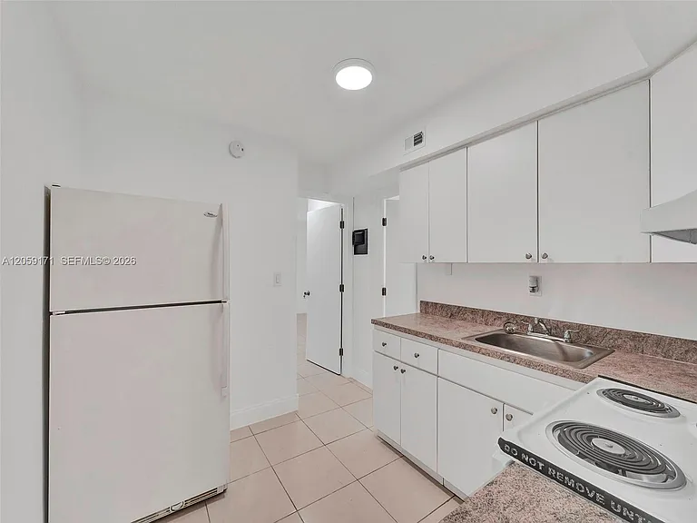 14190 W Dixie Hwy #1 — Photo 7