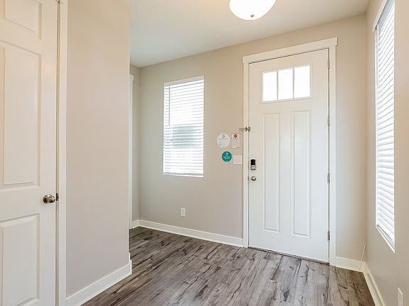 5th image of 5093 W Summerdale Dr