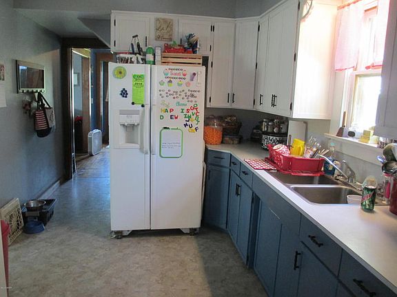 5th image of 151 4th St N