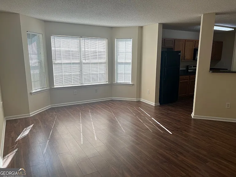 745 Outlook Way — Photo 8