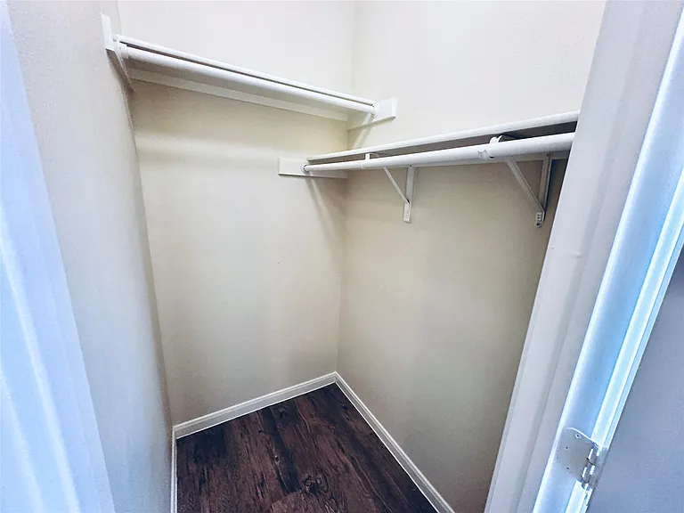 2873 Southampton Way #B — Photo 35