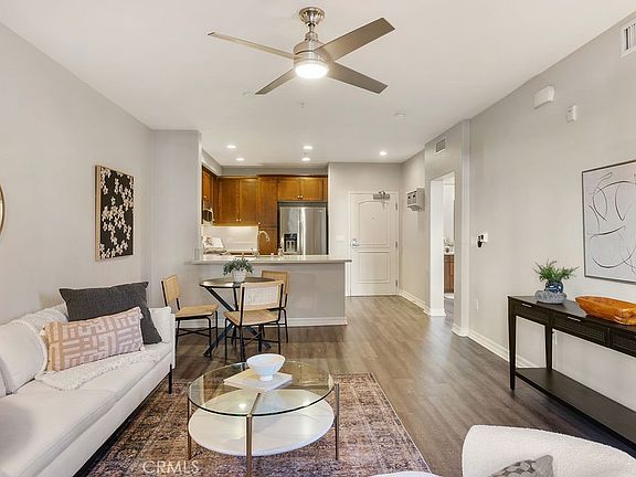 4th image of 629 Traction Ave APT 312