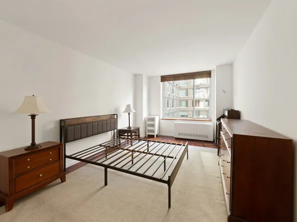 2373 Broadway image 2 of 8