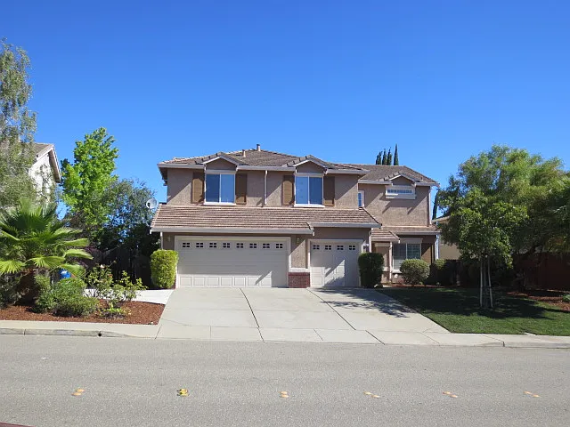 1297 Mokelumne Dr photo 1