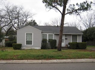 1027 S Nursery Rd, Irving, TX 75060