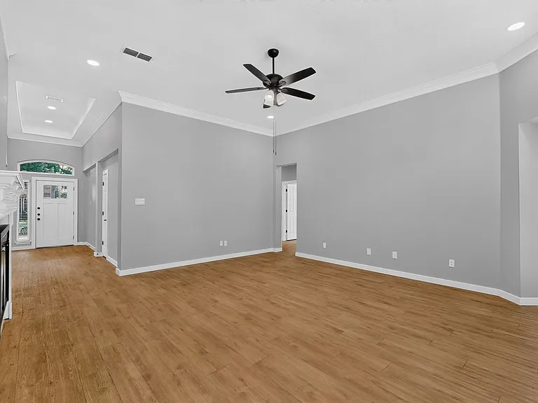 720 Cliffmoor Dr — Photo 9
