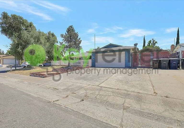 6140 Pinecreek Way — Photo 1