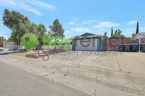 6140 Pinecreek Way Photo 1