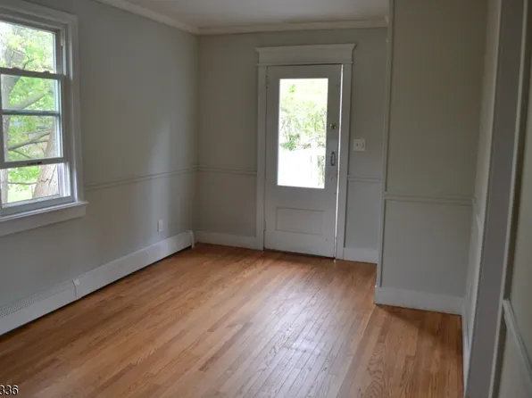 388 Rutherford Ave, Franklin, NJ 07416