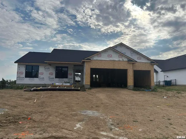 290 Ann Ave, Riverdale, IA 52722