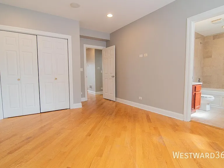 2036 W Arthur Ave #2E — Photo 6