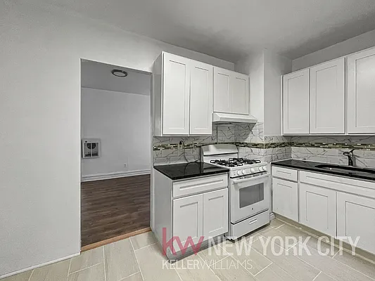 Rented by Keller Williams NYC | media 16