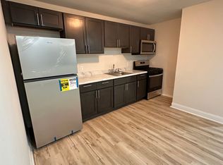 18 Hampton Rd #A10, New Brunswick, NJ 08901
