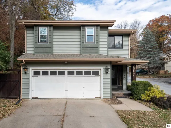 807 Shagbark Ct, Bellevue, NE 68005